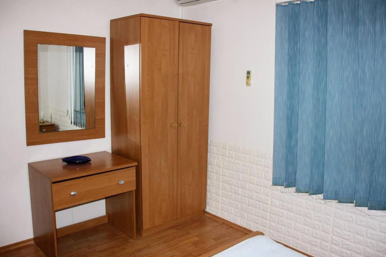Apartments And Rooms Barbara Lastovo Exterior foto