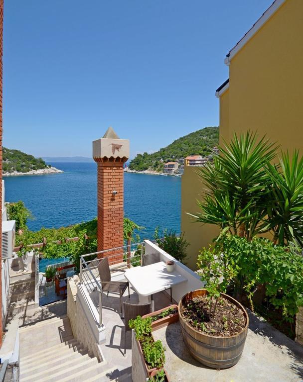 Apartments And Rooms Barbara Lastovo Exterior foto